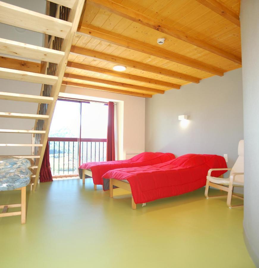 Gite Du Haut Cantal - Appartements Meubles Avec Kitchenette Et Chambres Sans Kitchenette Condat (Cantal) Exterior photo