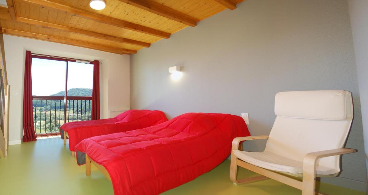 Gite Du Haut Cantal - Appartements Meubles Avec Kitchenette Et Chambres Sans Kitchenette Condat (Cantal) Exterior photo